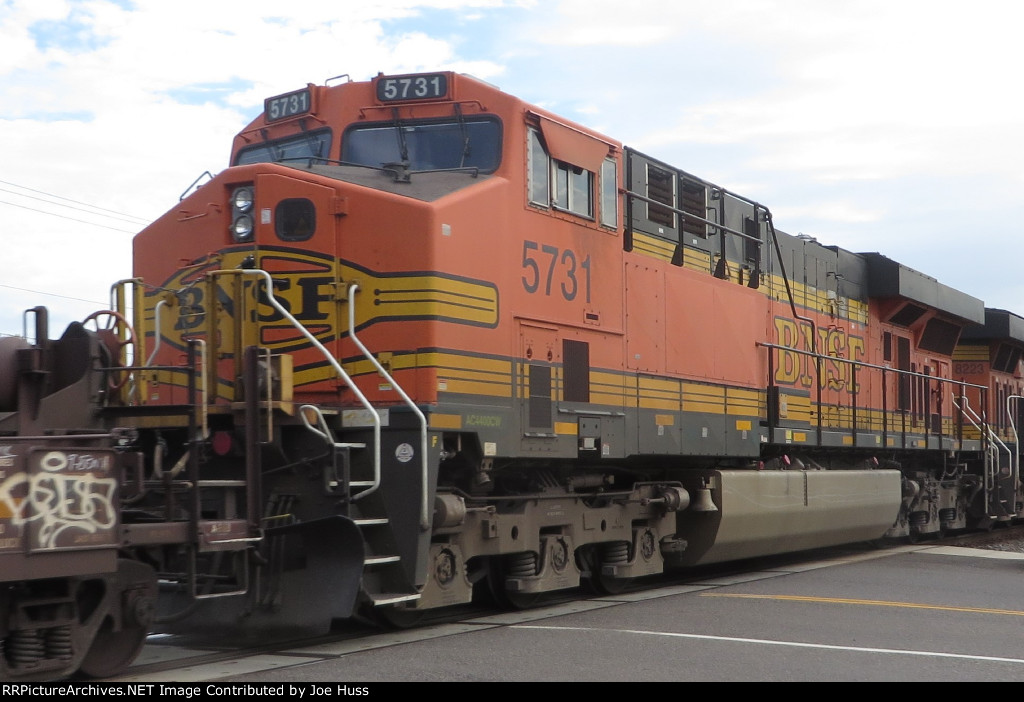 BNSF 5731